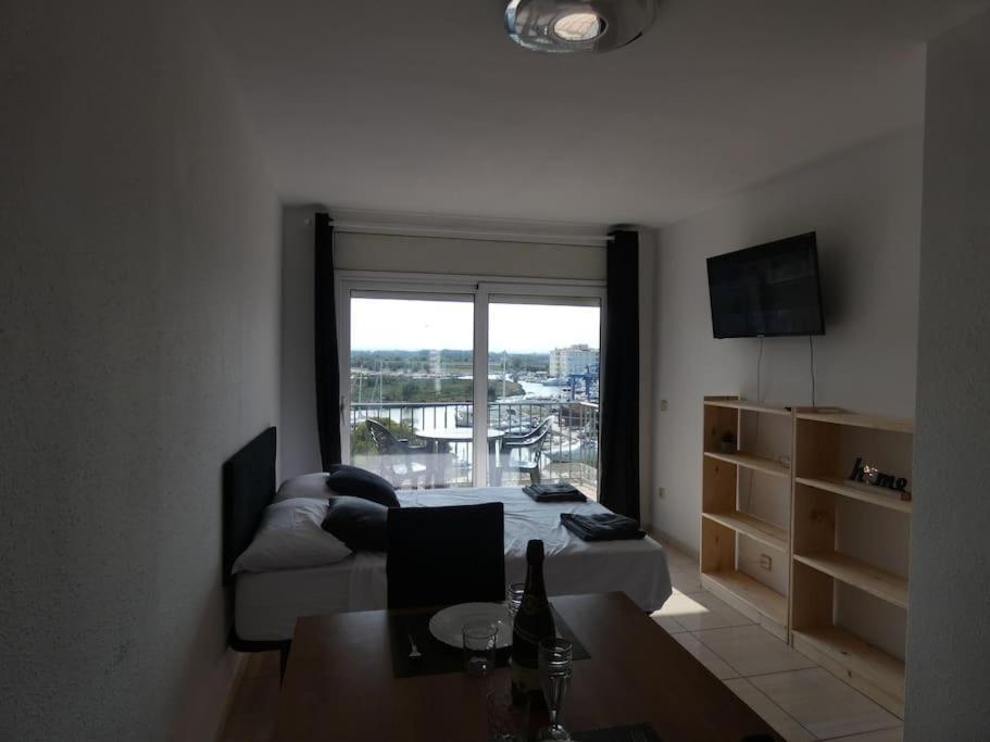Estudio Con Vistas, Roses Exterior photo