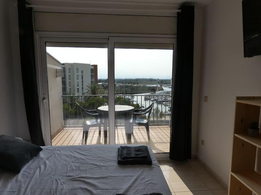 Estudio Con Vistas, Roses Exterior photo